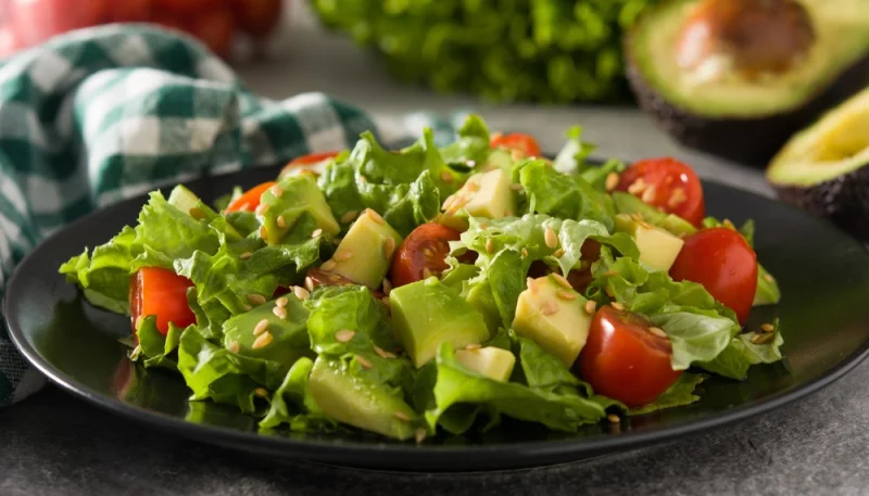 Salade d'avocat et de tomates