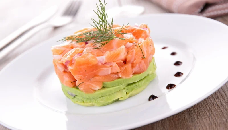 Tartare de saumon à l'avocat