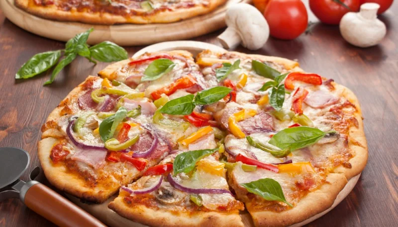 Pizza aux trois poivrons