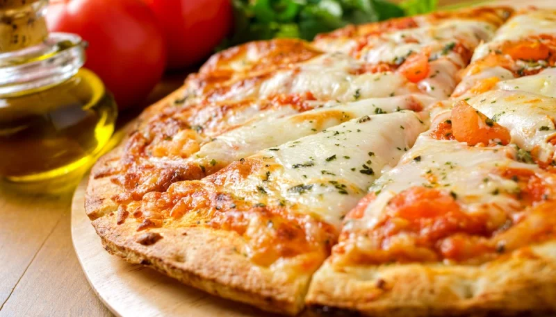 Pizza Margherita facile