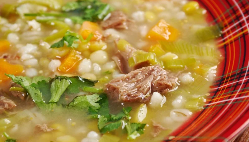 Soupe de bœuf et orge