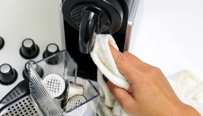 Comment nettoyer une cafetière ?