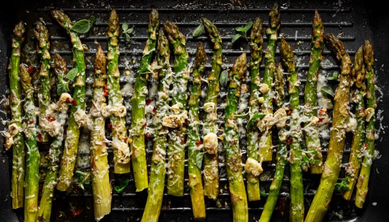 Asperges grillées au parmesan