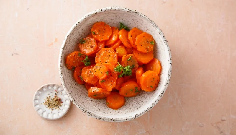 Carottes glacées au miel et thym