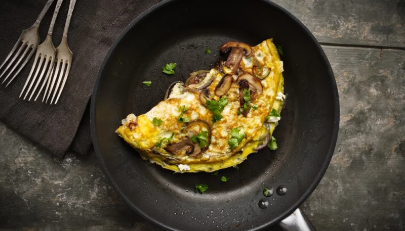 Omelette aux champignons de saison