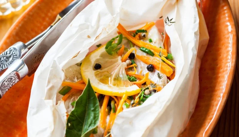Poisson en papillote avec des légumes