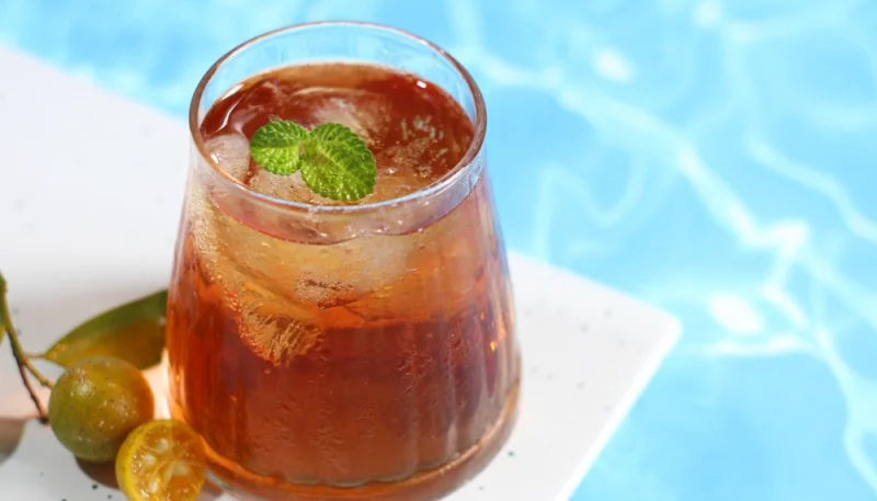 Thé glacé à la menthe