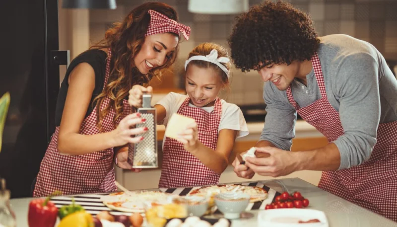 Cuisiner avec des enfants : recettes amusantes et sécurisées