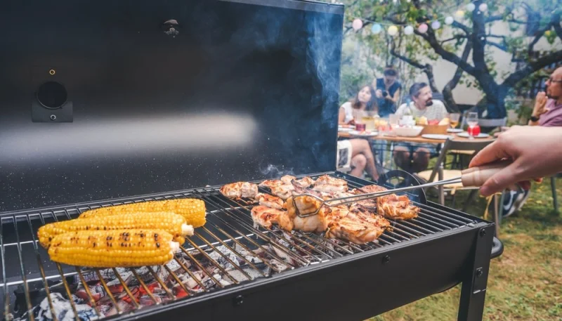 Les essentiels pour réussir vos barbecues d'été