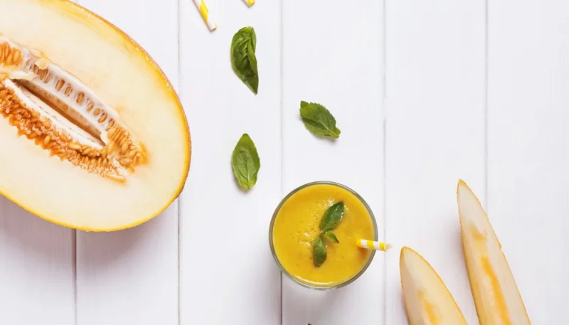 Smoothie melon et basilic