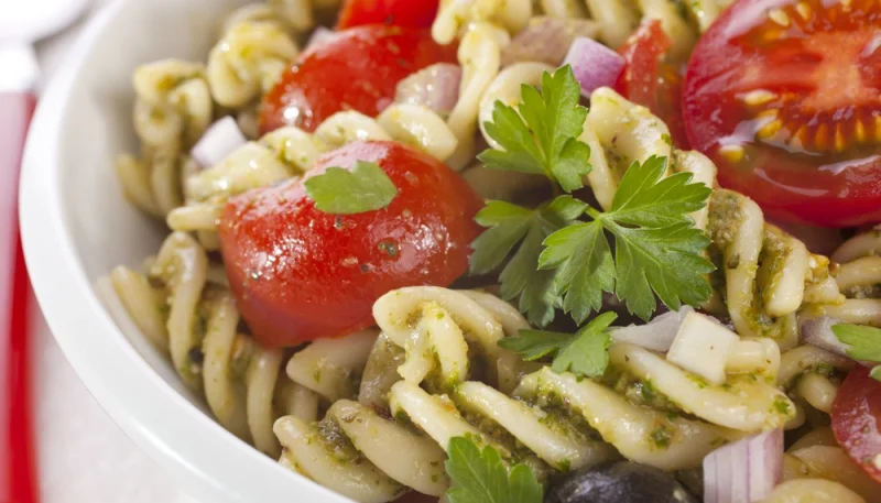 Pasta salad au pesto