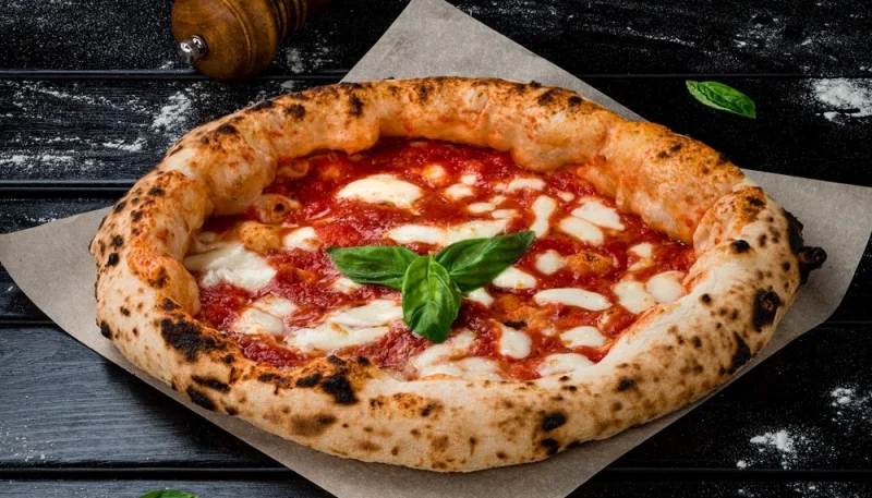 Pizza margherita maison