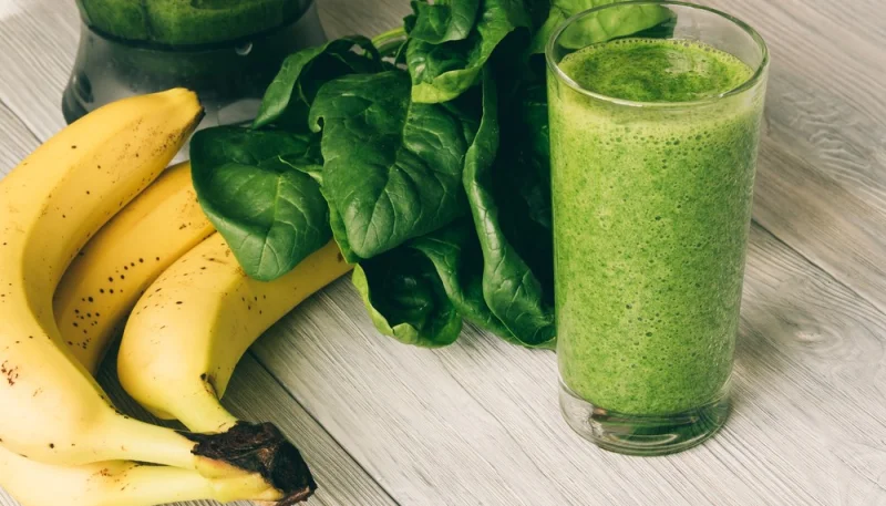 Smoothie bananes et épinards