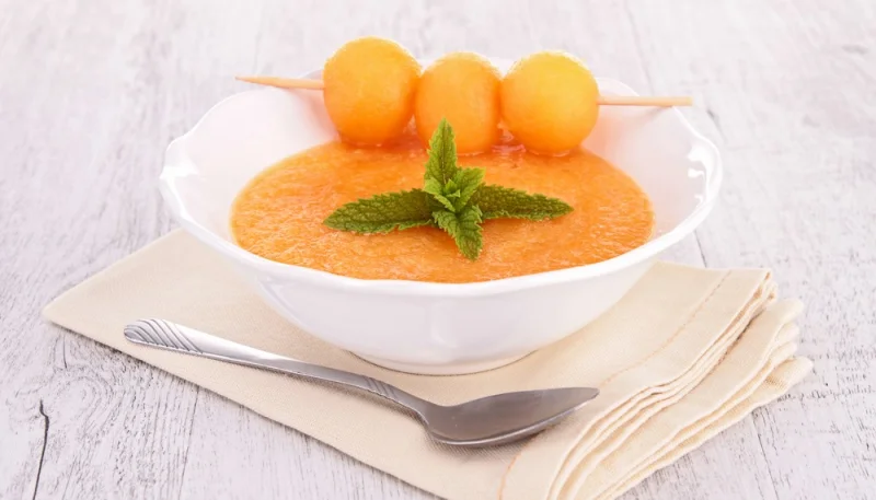 Soupe froide de melon et menthe