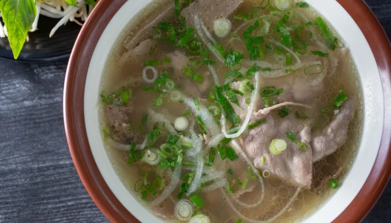 Soupe pho au bœuf facile