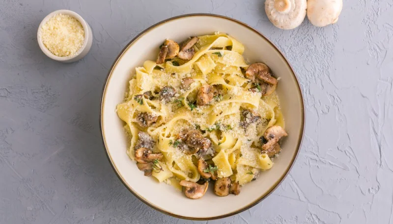Tagliatelles aux champignons sauvages