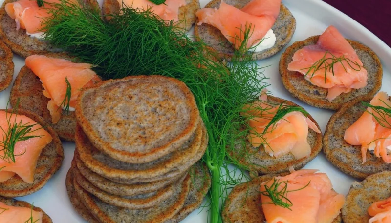 Blinis de sarrasin au saumon fumé