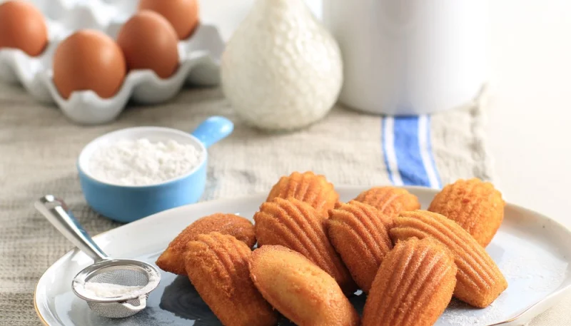 Madeleines moelleuses à la vanille