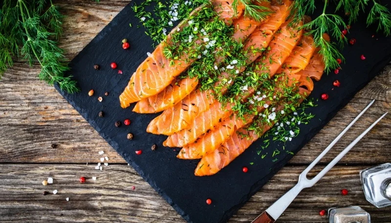 Saumon gravlax à l’aneth
