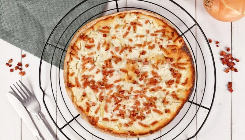 Tarte flambée (Flammekueche)