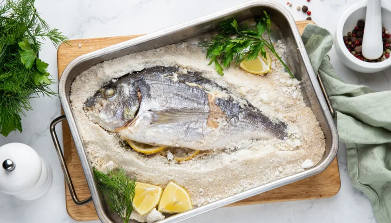 Poisson en croûte de sel