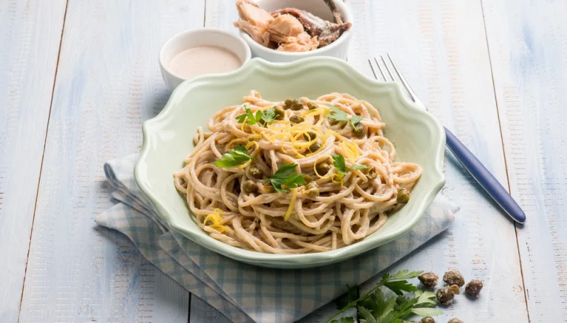 Spaghettis à l'ail et aux anchois