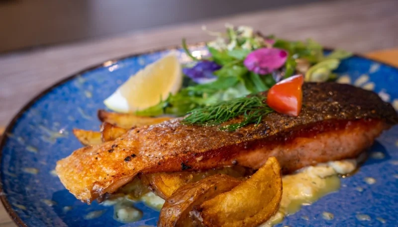 Saumon rôti au beurre citronné