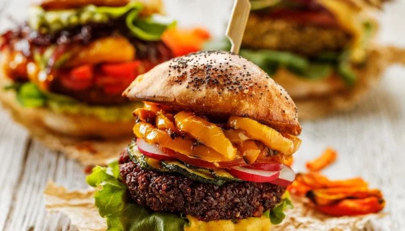 Burger végétarien aux légumes grillés