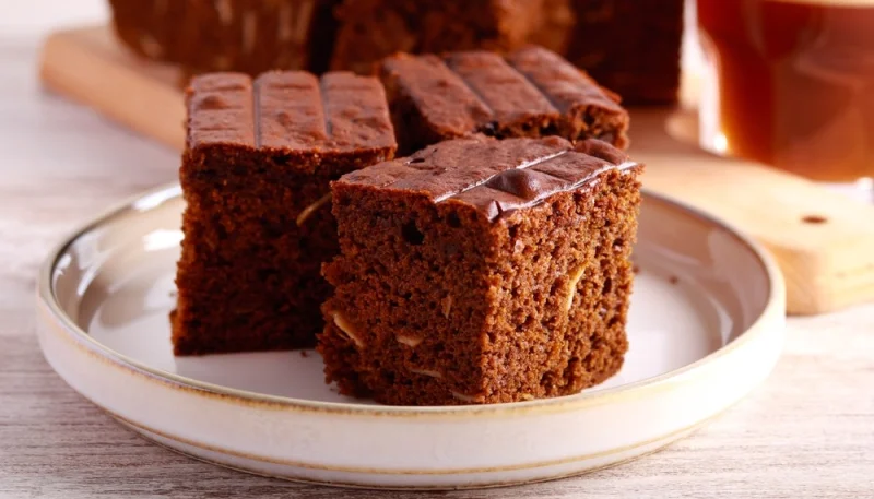 Pain d'épices à l'amande tranchée