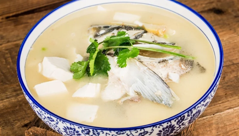 Soupe chinoise de tête de poisson