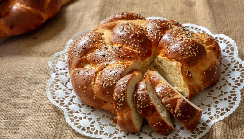 Brioche de Pâques parfumée à la fleur d’oranger