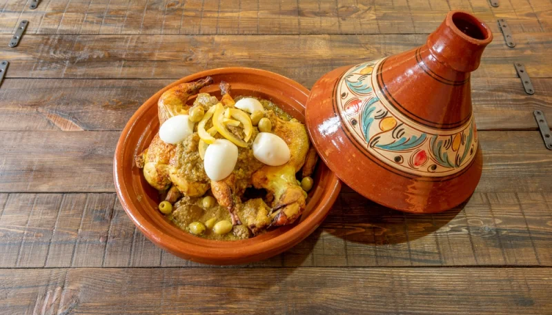 Tajine de poulet aux olives et citron