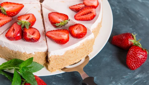 Gâteau aux fraises sans cuisson