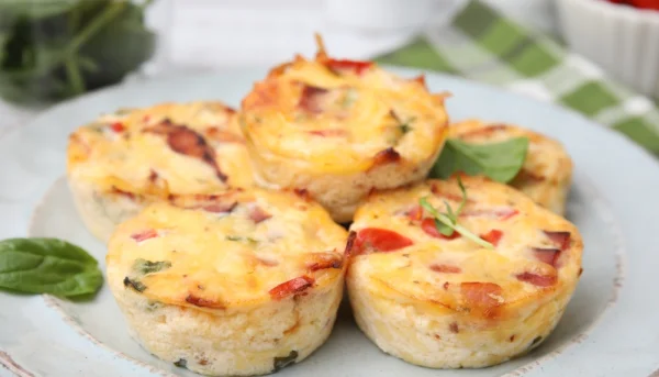 Mini quiches sans pâte aux légumes et fromage