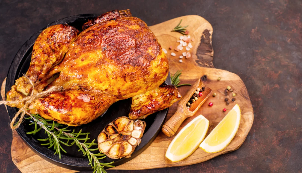 🍗 Le secret du poulet rôti moelleux à cœur et croustillant à la peau, selon un chef bistronomique