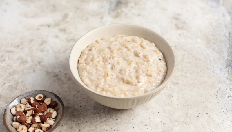 🥣 Porridge IG bas aux flocons d’avoine et lait d’amande