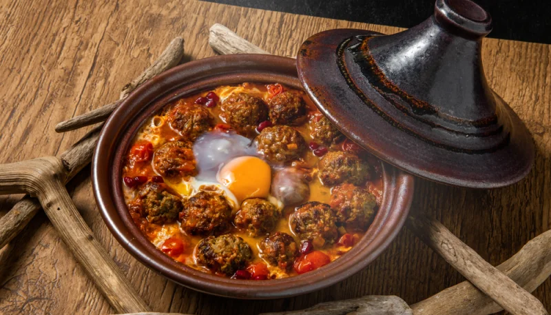 Tajine de kefta aux œufs