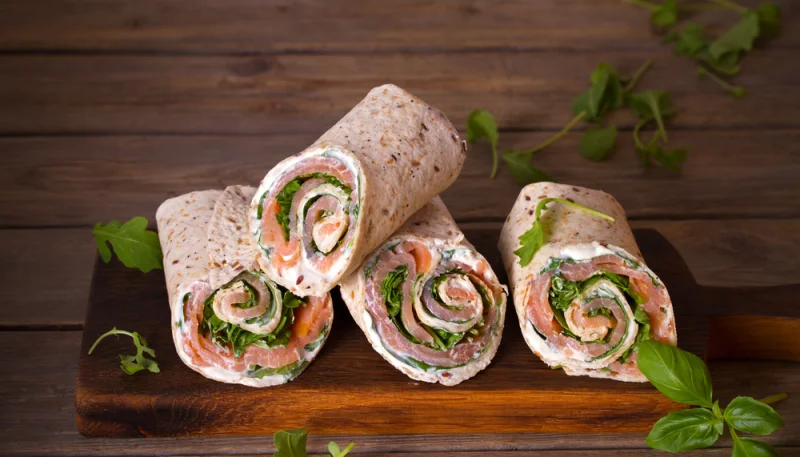 🐟 Mini-wraps au saumon fumé et fromage frais