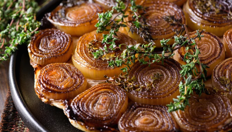 🧅 Tarte rustique aux oignons et herbes