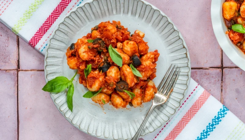 Gnocchis de pommes de terre sauce puttanesca