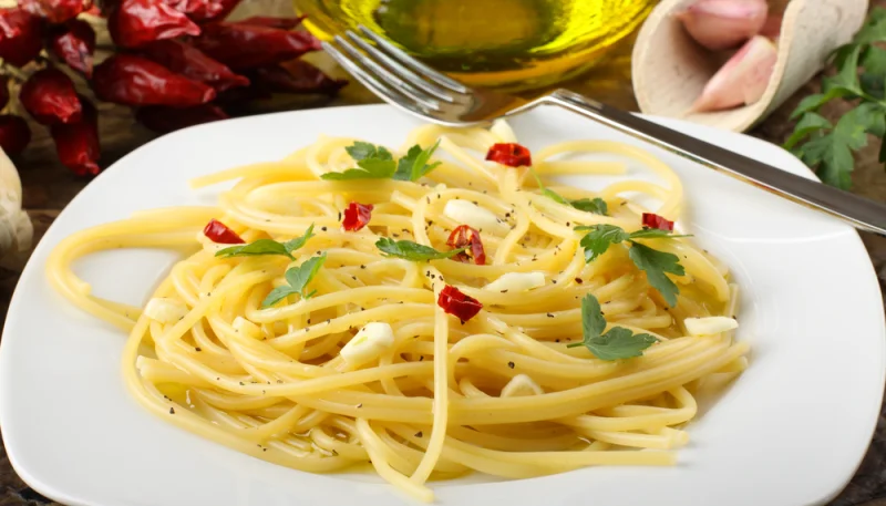 🍝 Pâtes express ail, huile d’olive et piment