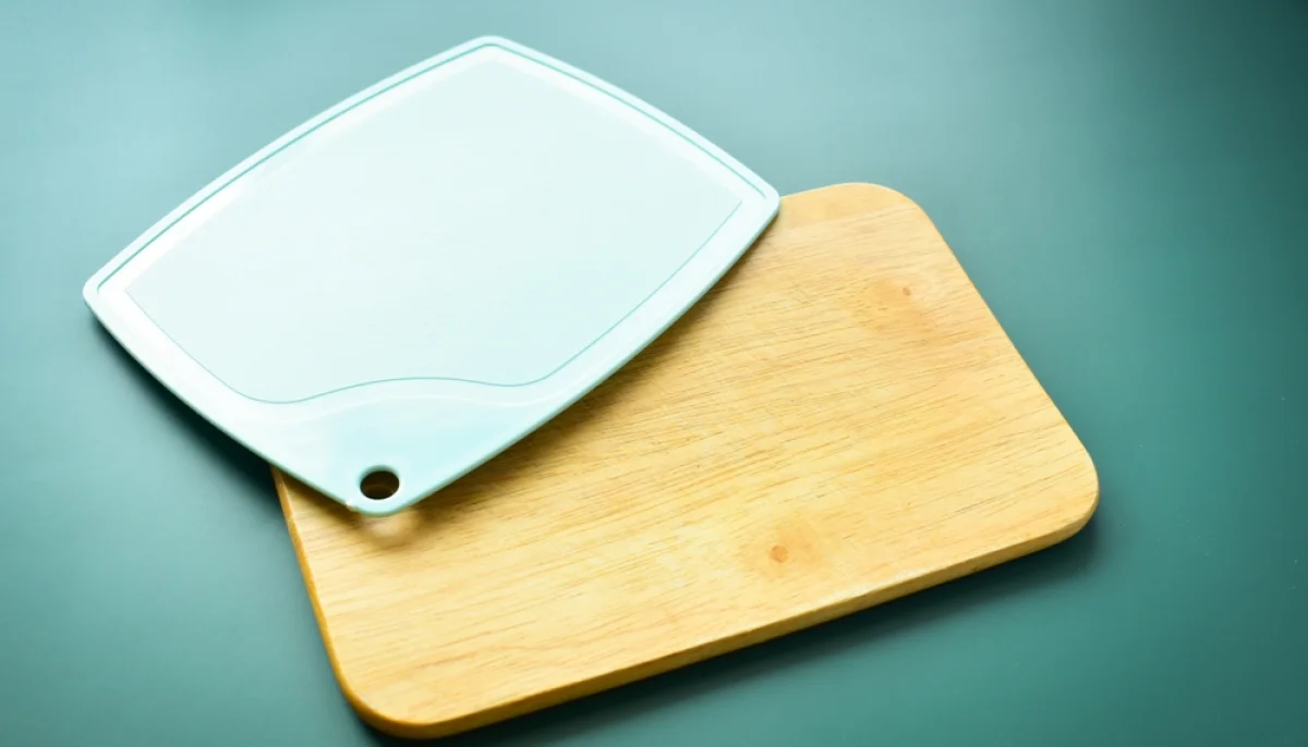 Planche en bois ou en plastique : laquelle est la plus hygiénique ?