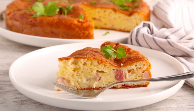 Moelleux salé au jambon et fromage