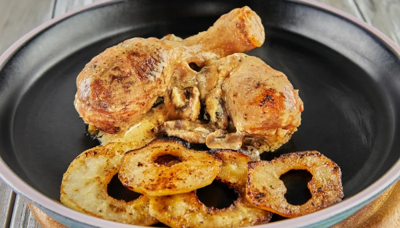 Poulet rôti aux pommes et au cidre