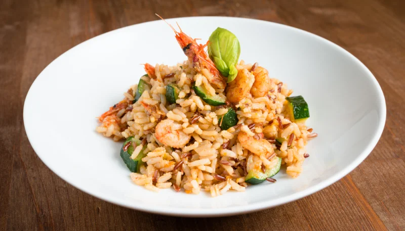 Risotto avec crevettes et courgettes