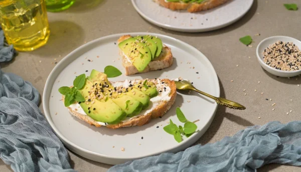 🥑 Toast à l’avocat et fromage frais