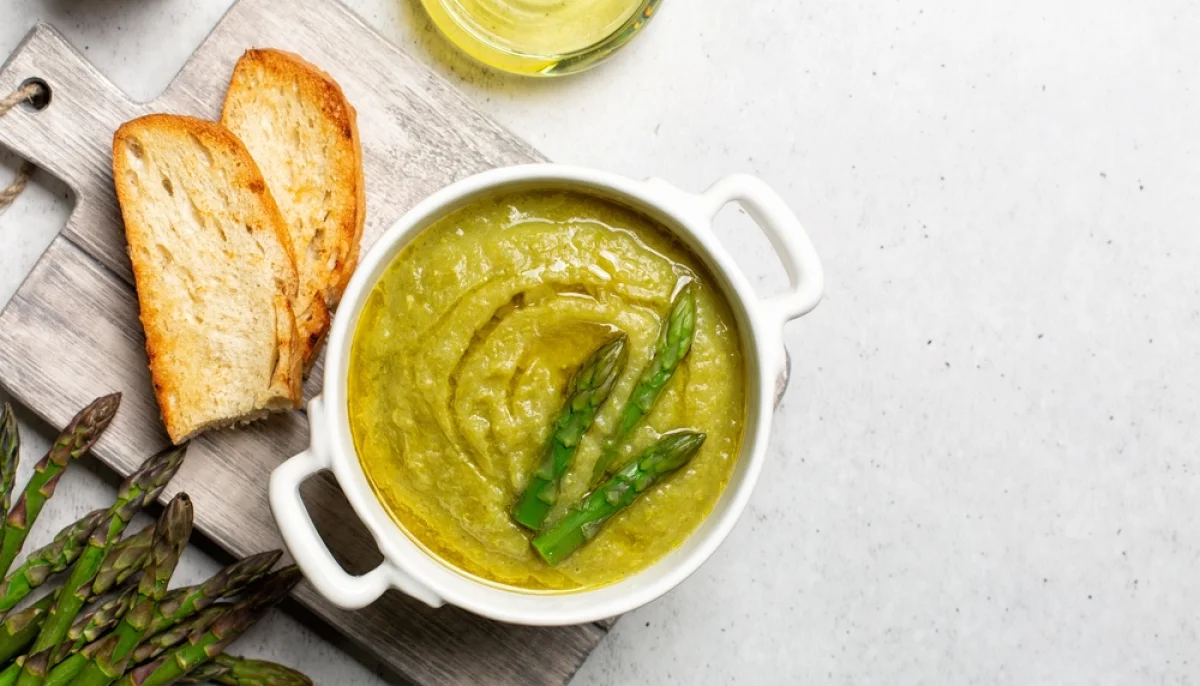 🥣 Élégance d’asperges en velouté