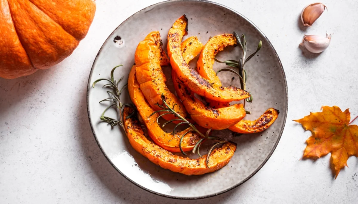 🍂 Courge rôtie au four, ail et romarin