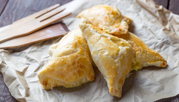 Feuilletés au fromage et aux herbes