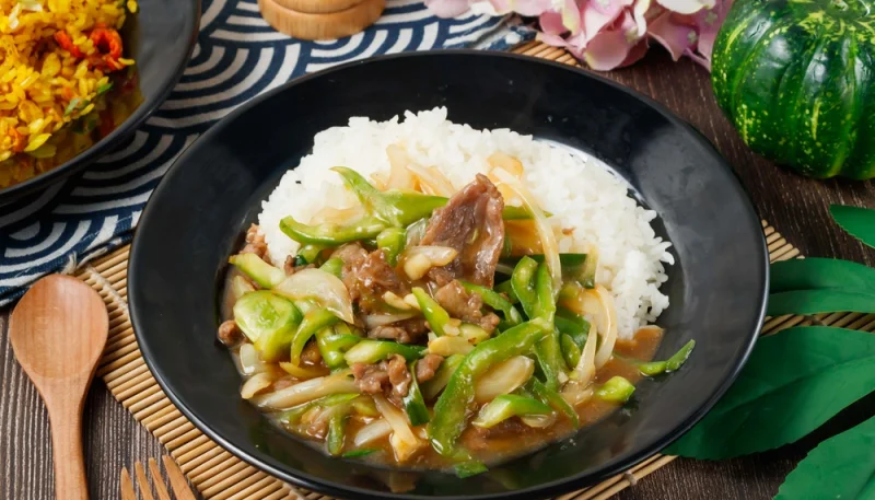 🥢 Bœuf sauté aux poivrons et riz parfumé
